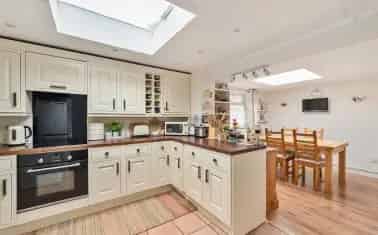 Spacious Bungalow near Camborne Cornwall