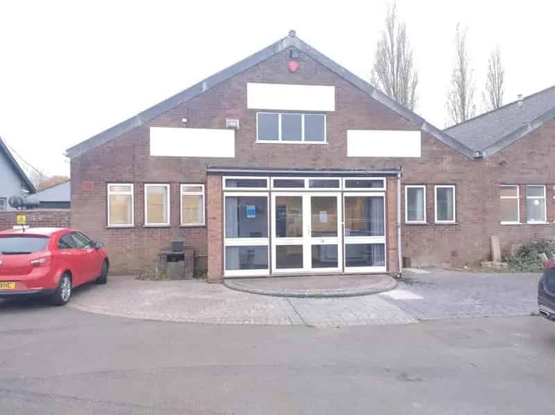Welwyn Garden City Workshop Warehouse Near Station