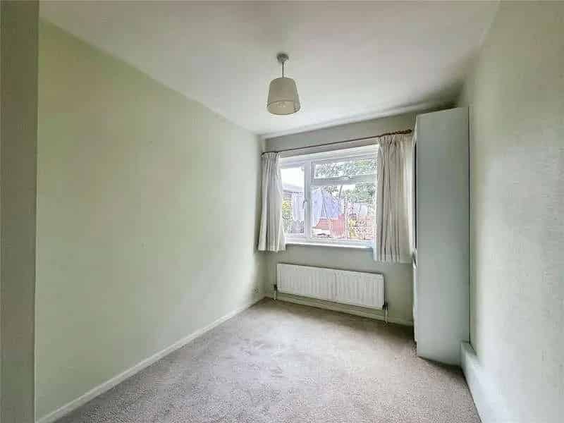 3 Bed Maisonette for Sale - Garden, Garage, No Onward Chain