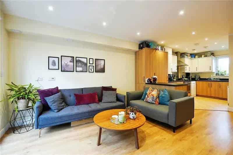 3 Bedroom Apartment Battersea London SW11