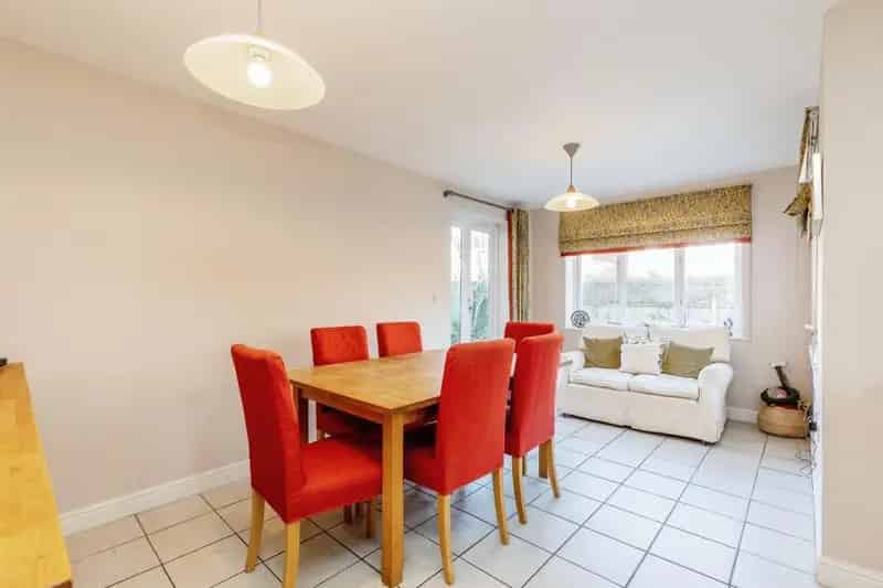 5 Bedroom Detached House For Sale - Double Garage, 2000 sq ft