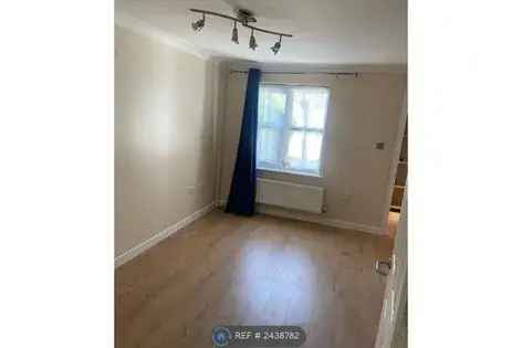 2 Bed House 59m² Barking Quiet Cul De Sac Modern Garden Close To Station
