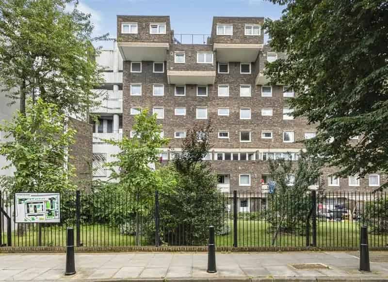 3-Bedroom Split Level Home Near Canary Wharf City