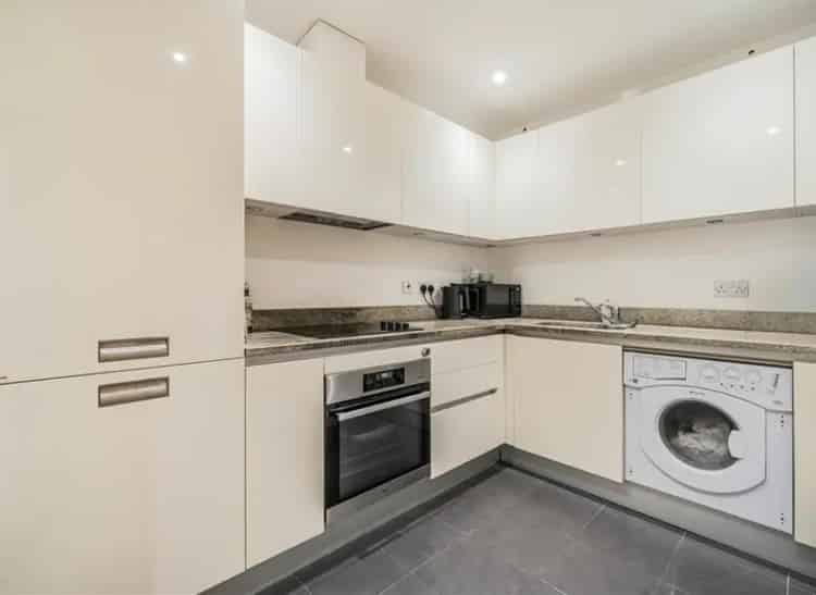 Luxury Ground Floor Apartment near Liverpool Street