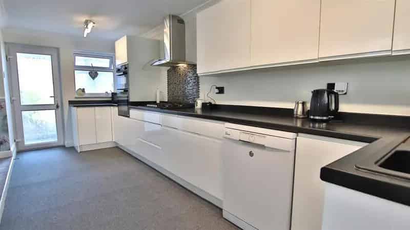 3 Bedroom Semi Detached House For Sale Near Tewkesbury Town Centre