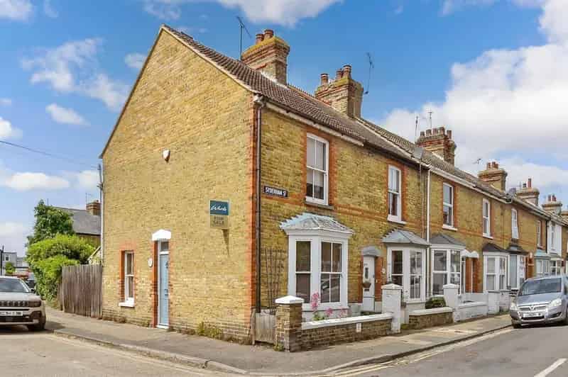 2 Bedroom End Terrace House for Sale in Whitstable