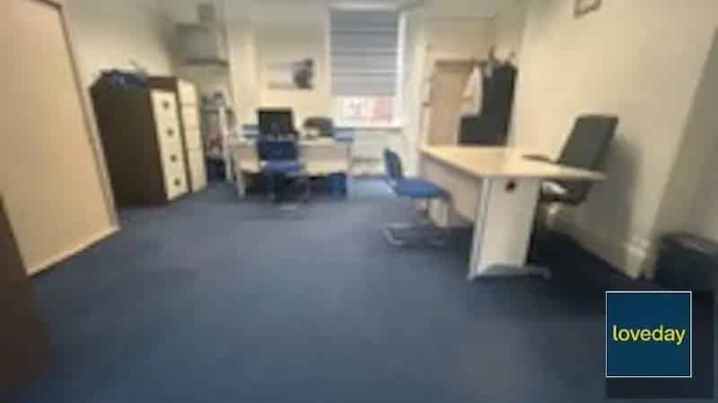 Commercial property For Rent , 58, Market Place, Chippenham, England