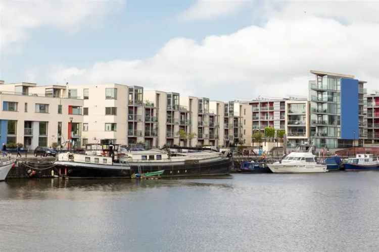 3 Bedroom Flat for Sale Panoramic Harbour Views Roof Terrace Garage