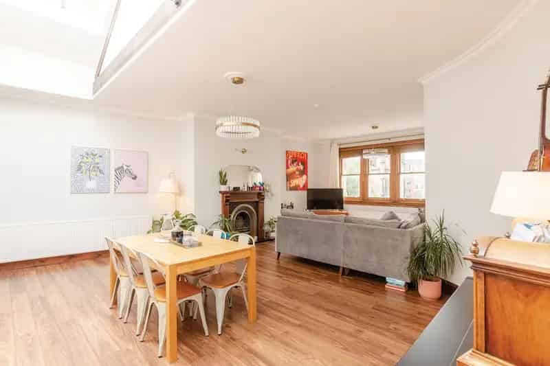 Spacious City Centre Loft Apartment for Sale in Bristol