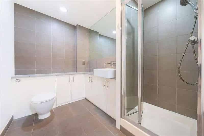2 Bed Flat for Sale in Kingston