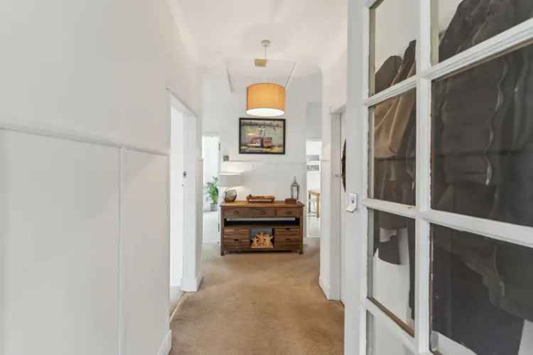 Stunning Panoramic Views Glasgow Detached Bungalow 3 Beds