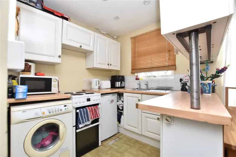 Studio Apartment near Morley Town Centre - Ideal for First-Time Buyers and Investors