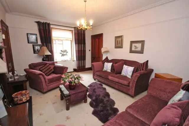 4 bedroom end-terraced house for sale