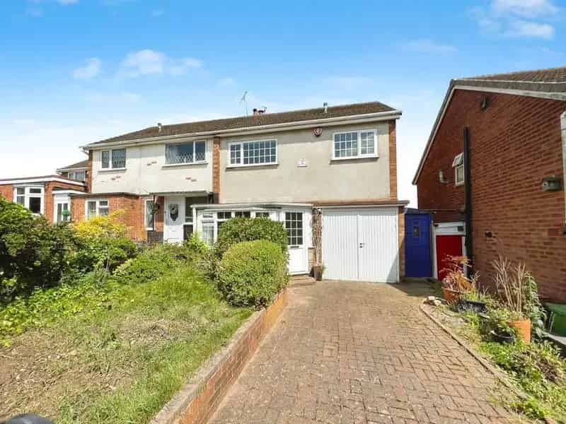 3 Bedroom Semi Detached House For Sale Great Barr