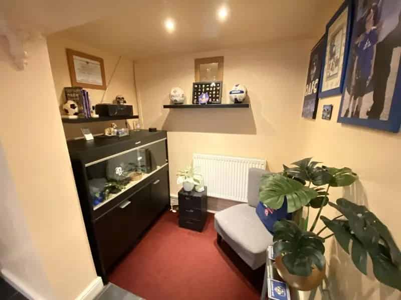 2 Bed Terraced House For Sale Near Tandle Hill Country Park