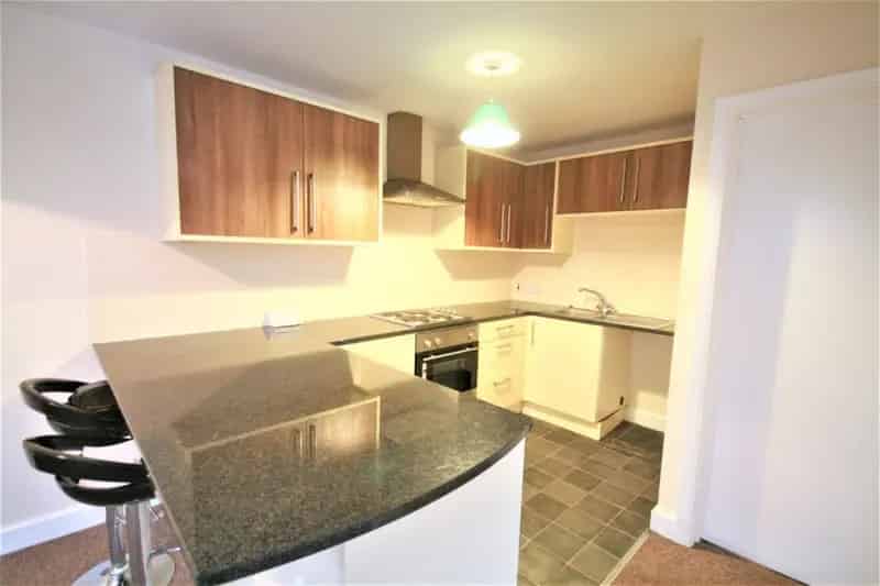 2 Bedroom Flat To Rent Available 2025