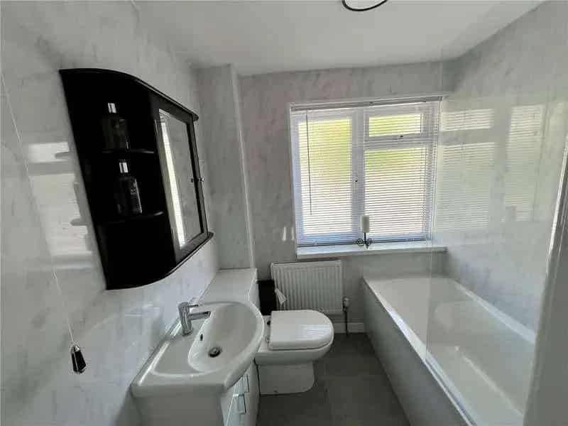 2 Bed House for Sale - Refurbished Maisonette Near The Market