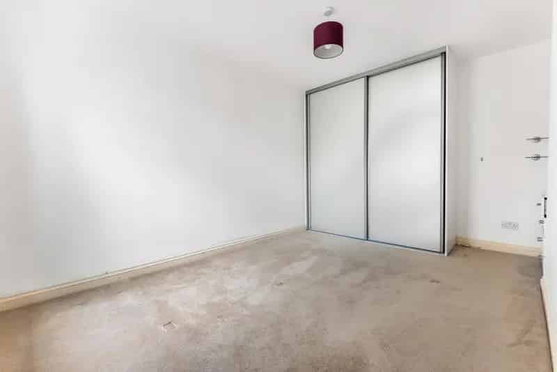 Flat For Sale , London, England