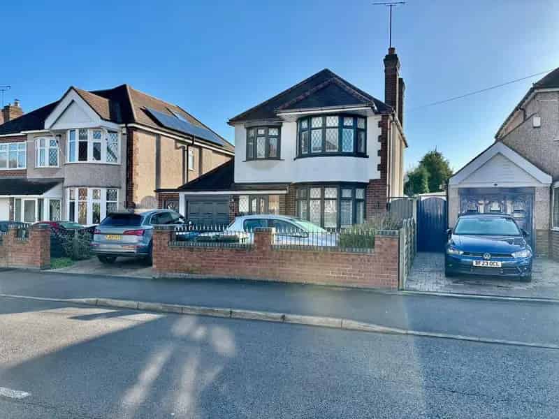 3 Bedroom Detached House for Sale