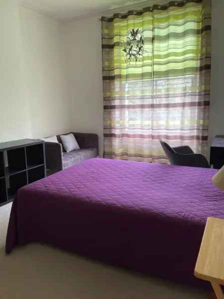 Flat For Rent in Reading, England