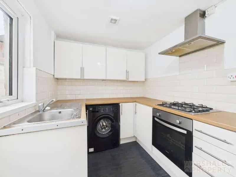 2 Bed End Terrace House For Sale