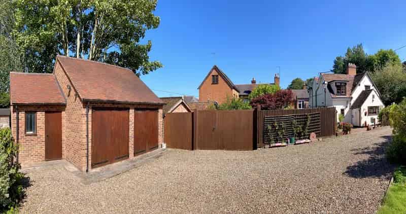 Grade II Listed Cottage Belbroughton Four Bedrooms Detached Garage