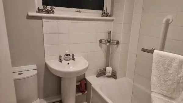 House For Rent in Broxbourne, England