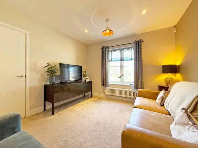 3 Bed Semi-Detached House for Sale in Hursley Park