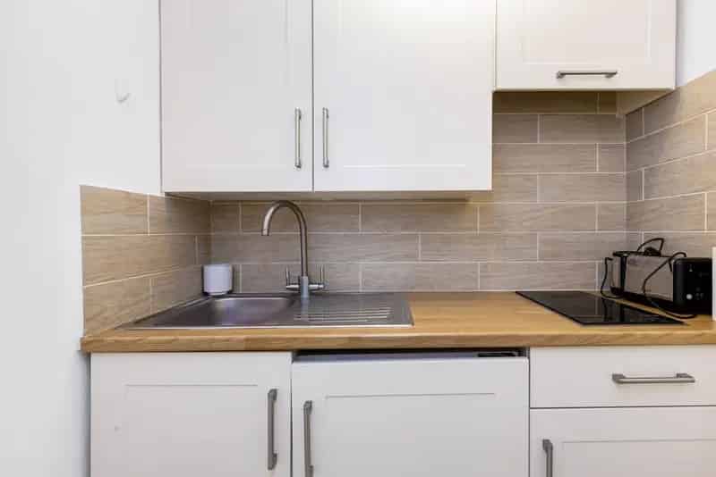 Art Deco Studio Apartment in Grade II Listed Landmark Building