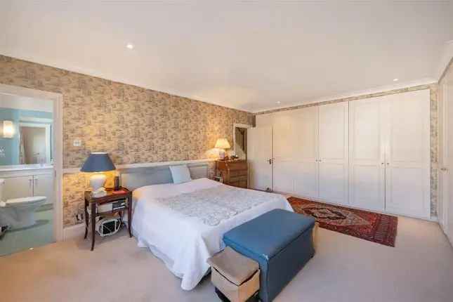 Belgravia 5-Bedroom Apartment for Sale Eaton Place SW1X