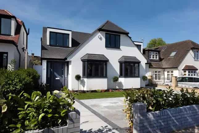 4/5 Bedroom House for Sale in Purley Avenue NW2