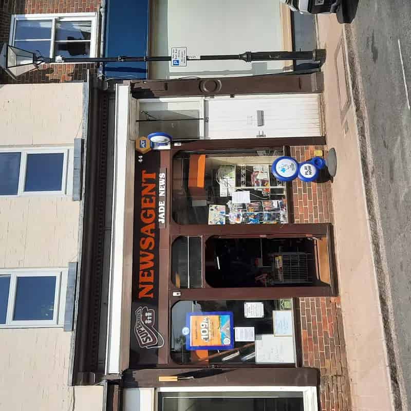 Retail Shop with Parking Liss Mainline Station