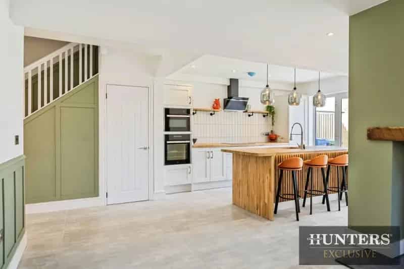 4 Bedroom House For Sale Exceptional Finishes Modern Family Home