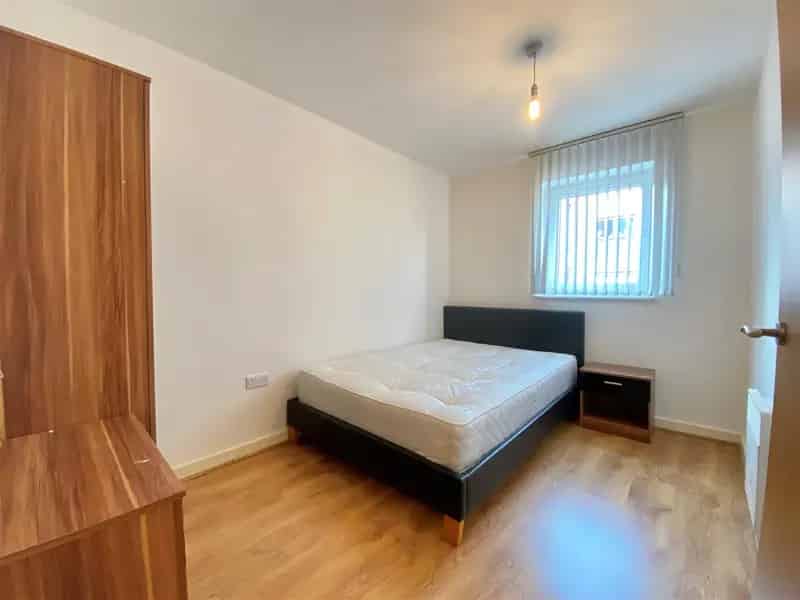 2 Bedroom Apartment Ancoats Manchester City Living