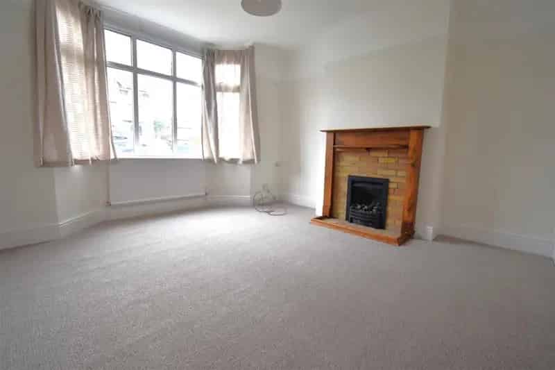 3 Bedroom Semi-Detached House for Sale in Henleaze