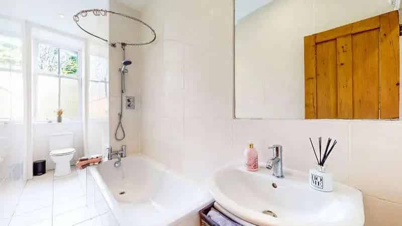 2 Bed Flat for Sale in Hyndland Glasgow