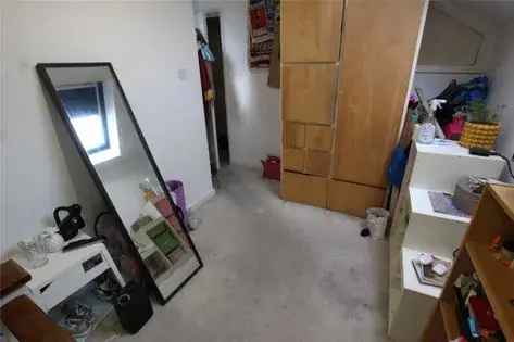 Double Room Flat Share Near Wapping Shadwell Station