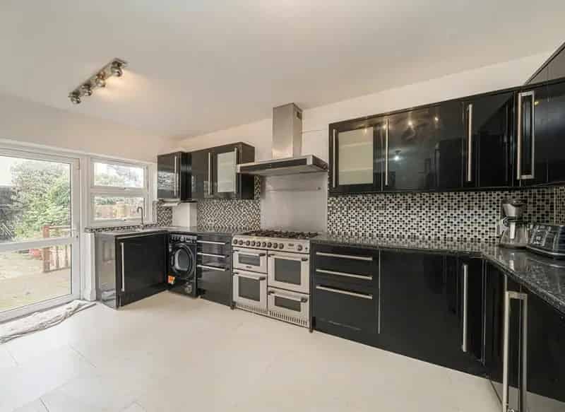Industrial property For Sale , Hanworth Road, London, England