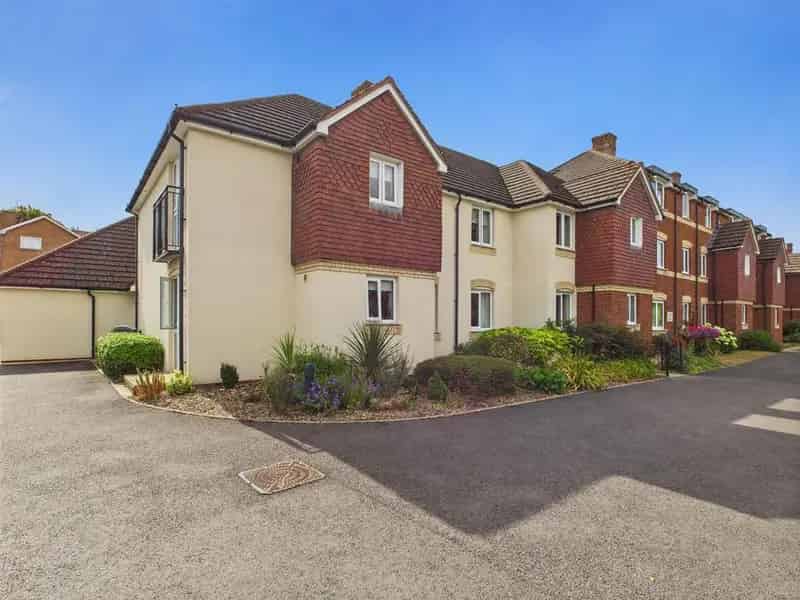 2 Bedroom Retirement Apartment for Sale