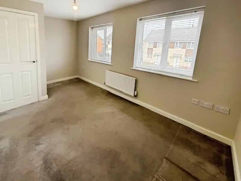 2 Bed Semi-Detached House for Sale
