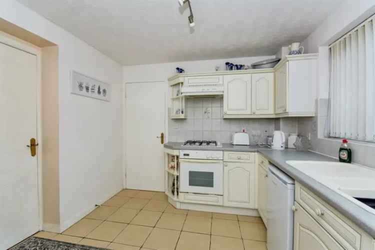 Four Bedroom Detached House Near Train Station and Schools