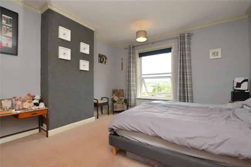 Character 2 Bed Stone House Near Canal Walks