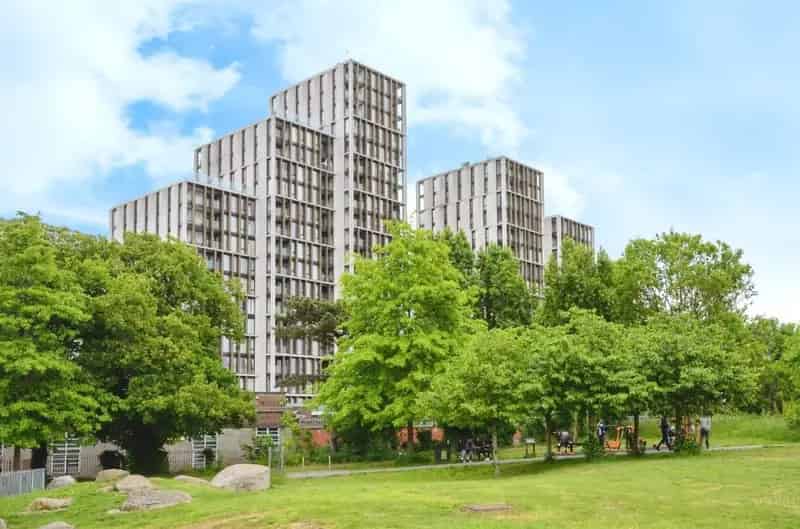 Flat For Sale , Station Approach, London, England