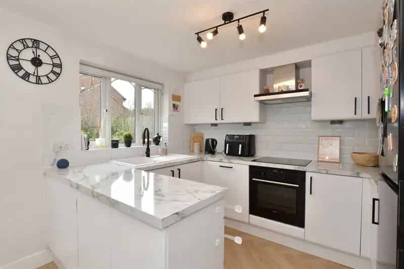 3 Bedroom Detached House for Sale in Mill Grange