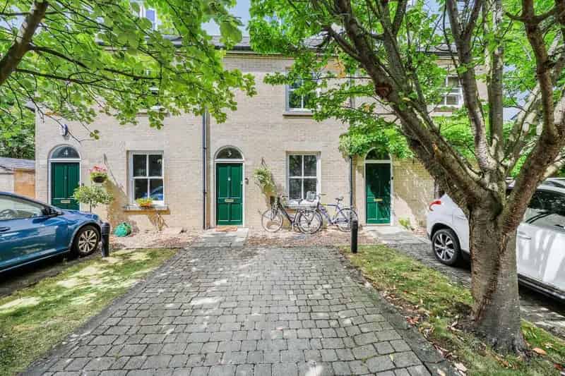 4 Bedroom Townhouse for Sale in Cambridge