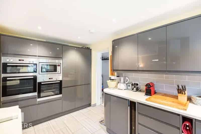 3 Bedroom Detached House for Sale Near Southbourne Beach