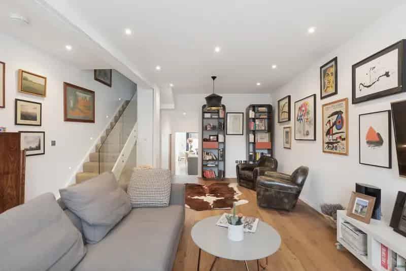 4 Bedroom Family Home Near Eel Brook Common