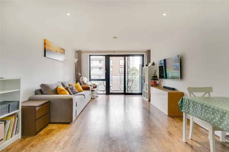 2 Bedroom Apartment for Sale - 850 Sqft - South Facing Balcony - Secure Parking