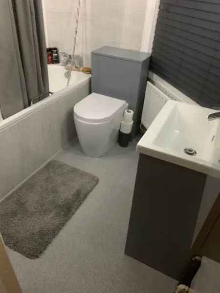 Modern 1-Bed Garden Flat with Utility Room