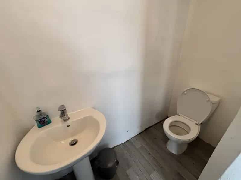 3 Bed House  Newly Refurbished Designated Parking Available August